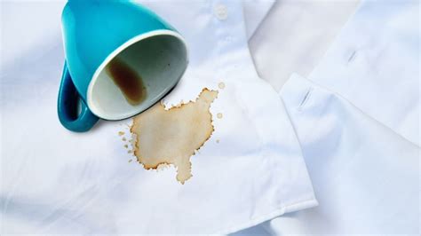 How to Remove Tea Stains from Plastic: A Comprehensive Guide