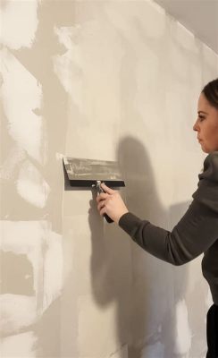 What is Skim Coating Drywall: A Comprehensive Guide to Achieving Smooth Walls